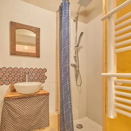 Apartment De La Maroquinerie Saint-Antoine (Isere)